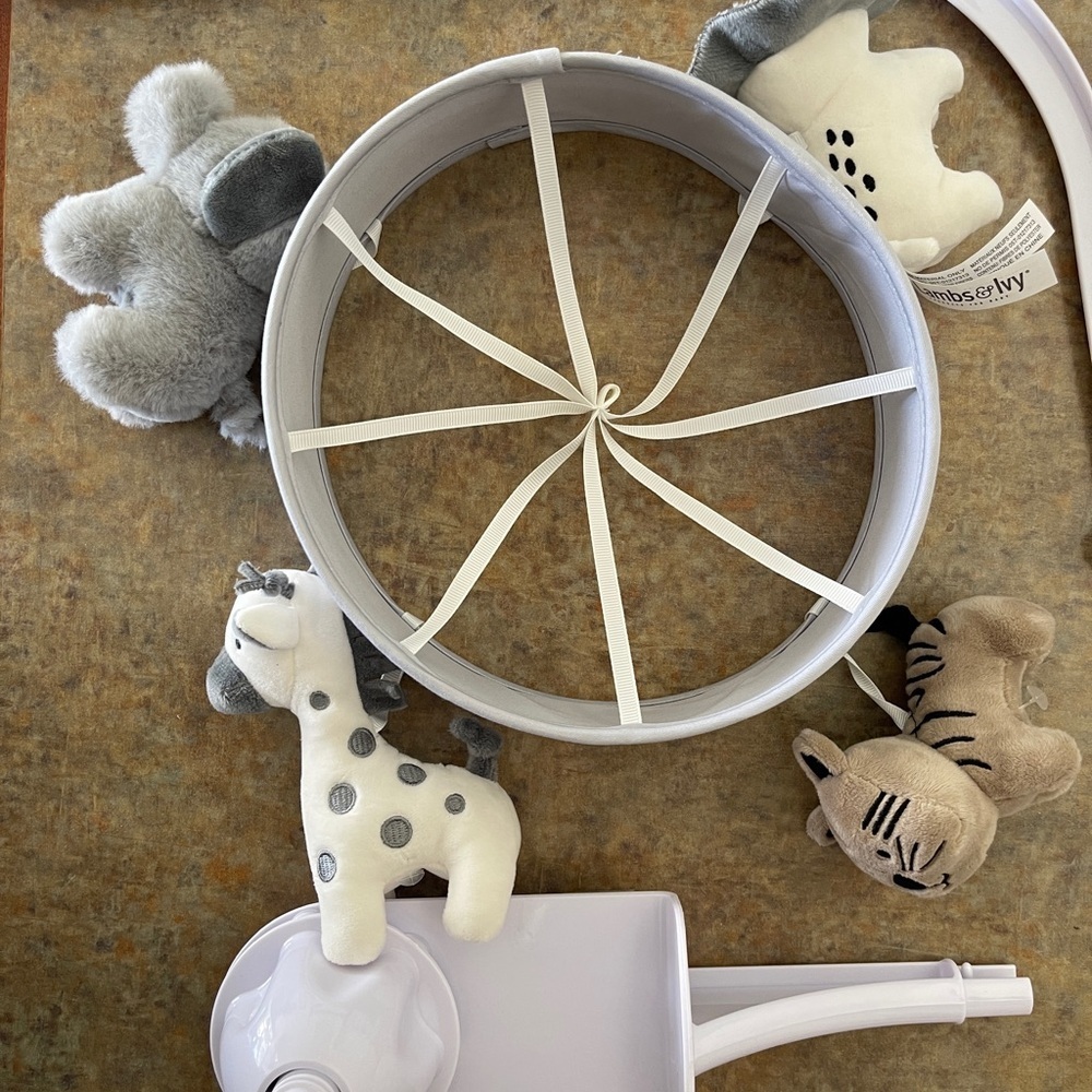 Lambs & Ivy White Baby Crib Mobile